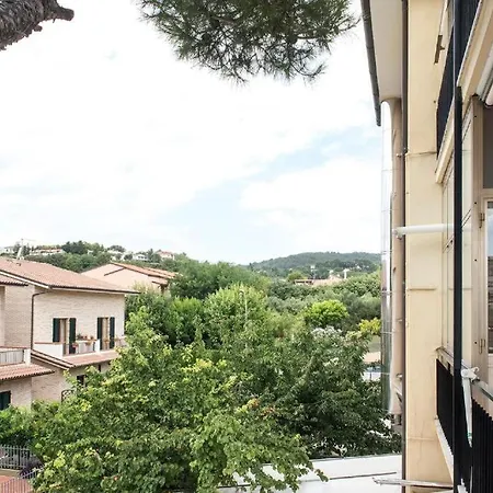 Trilocale A A Due Passi Dal Centro Appartement Sirolo